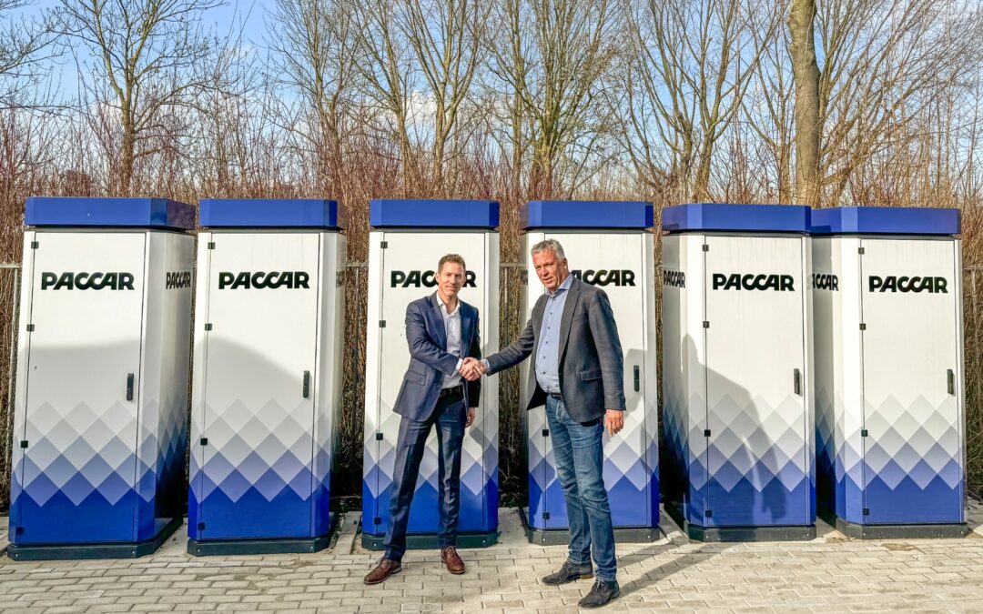 PACCAR Parts installe le premier système d’alimentation électrique chez un Distributeur DAF